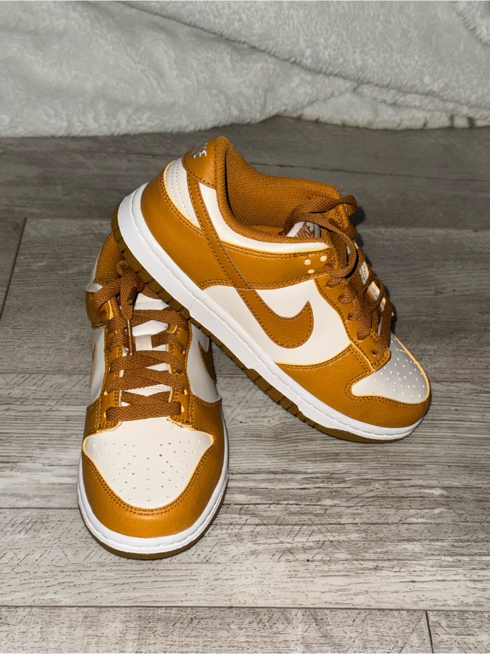 Nike Dunk Low Next Nature Phantom Gold Suede Women’s 5 Sneakers DN1431-001